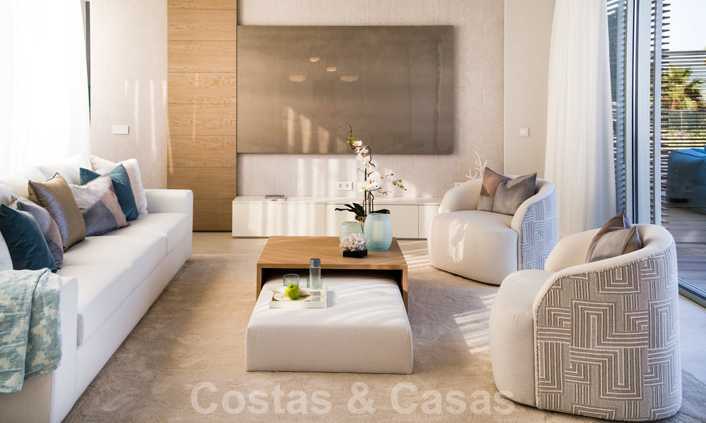 Instapklare moderne luxe eerstelijnsstrand villa te koop in een exclusief complex in Estepona, Costa del Sol 28213