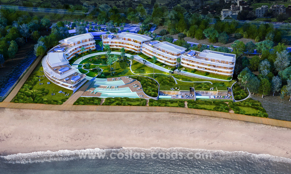 Instapklare moderne luxe eerstelijnsstrand villa te koop in een exclusief complex in Estepona, Costa del Sol 28237