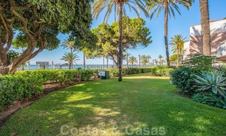 Gerenoveerd appartement te koop in het iconische eerstelijnsstrand complex Gray D’Albion in Puerto Banus, Marbella 28341 
