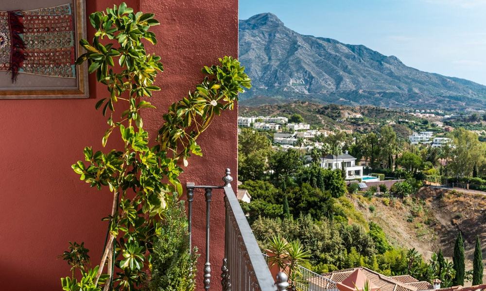 Instapklaar ruim appartement met panoramisch uitzicht op de kust en de zee in Benahavis - Marbella 28479