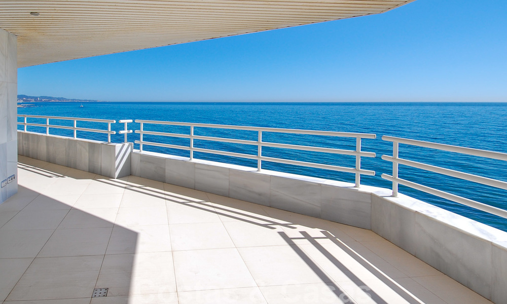 Appartementen te koop in het exclusieve eerstelijnsstrand complex Playa Esmeralda aan de Golden Mile, nabij Puerto Banús 28492