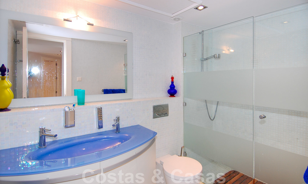 Appartementen te koop in het exclusieve eerstelijnsstrand complex Playa Esmeralda aan de Golden Mile, nabij Puerto Banús 28501