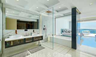 Privé herverkoop! Nieuw op de markt. Ultra deluxe avant garde strand appartement te koop in een exclusief complex aan de New Golden Mile, Marbella - Estepona 28706 