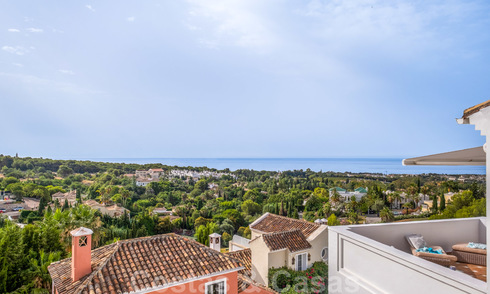 Prachtig huis met uitzicht op de groene omgeving en de zee in een gated community op de Golden Mile - Marbella 28584