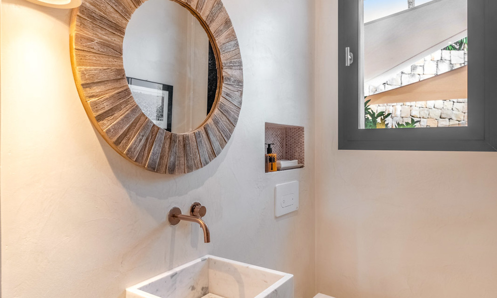 Prachtig huis met uitzicht op de groene omgeving en de zee in een gated community op de Golden Mile - Marbella 28592