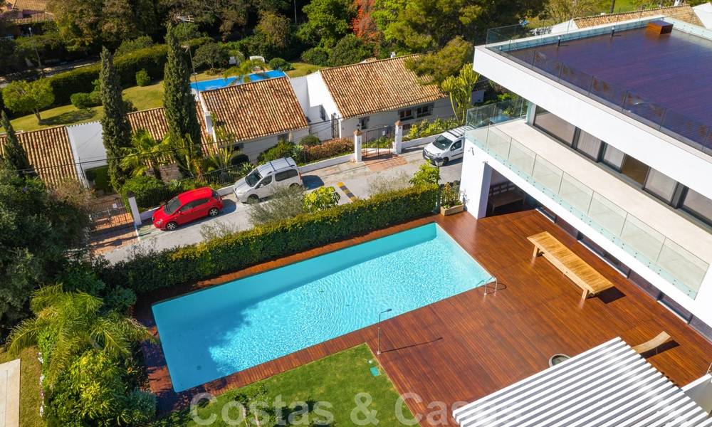 Instapklare moderne villa te koop, op loopafstand van Puerto Banus in Nueva Andalucia, Marbella 28651