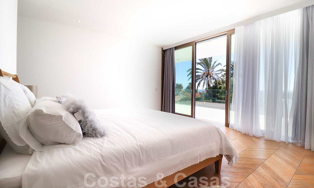 Instapklare moderne villa te koop, op loopafstand van Puerto Banus in Nueva Andalucia, Marbella 28663
