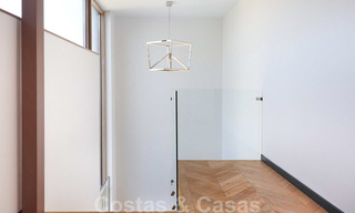 Instapklare moderne villa te koop, op loopafstand van Puerto Banus in Nueva Andalucia, Marbella 28665 