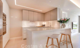 Ruim modern 3-slaapkamer luxeappartement te koop met zeezicht en instapklaar, Nueva Andalucia, Marbella 28909 
