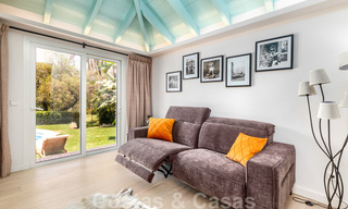 Te koop, eerstelijns golfvilla, smaakvol gerenoveerd in begeerde, rustige buurt in Guadalmina, Marbella 29208 