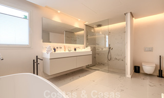 Te koop, eerstelijns golfvilla, smaakvol gerenoveerd in begeerde, rustige buurt in Guadalmina, Marbella 29251 