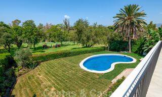Te koop, eerstelijns golfvilla, smaakvol gerenoveerd in begeerde, rustige buurt in Guadalmina, Marbella 29254 