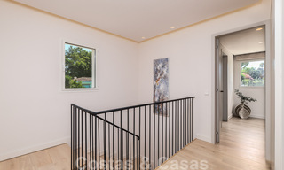 Te koop, eerstelijns golfvilla, smaakvol gerenoveerd in begeerde, rustige buurt in Guadalmina, Marbella 29258 