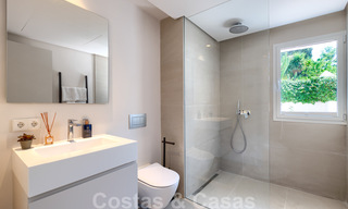 Te koop, eerstelijns golfvilla, smaakvol gerenoveerd in begeerde, rustige buurt in Guadalmina, Marbella 29265 