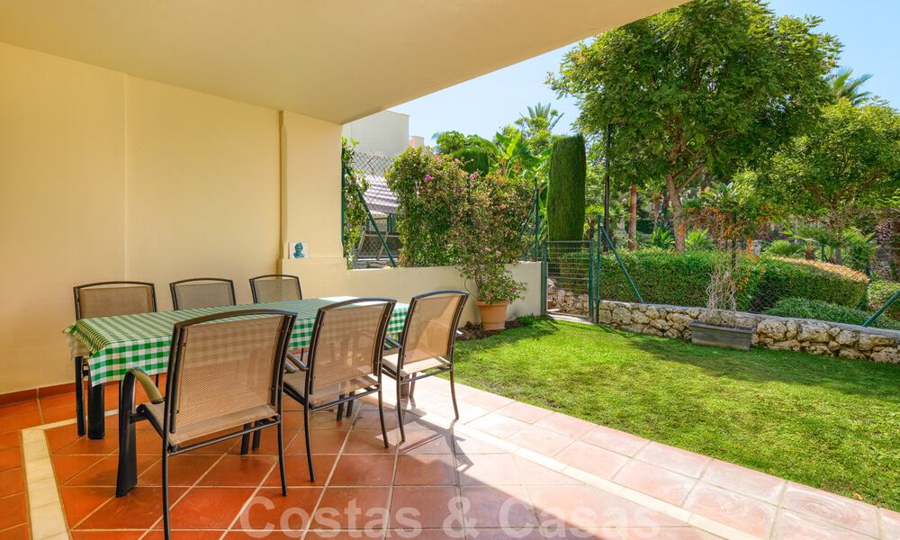 Appartementen en rijhuizen te koop op loopafstand van voorzieningen en Puerto Banus in Nueva Andalucia, Marbella 29290
