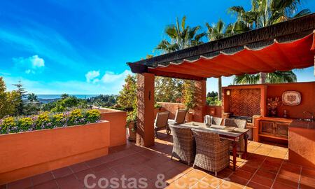 Luxe penthouse appartement te koop met zeezicht, op loopafstand van Puerto Banus in Nueva Andalucia, Marbella 29593