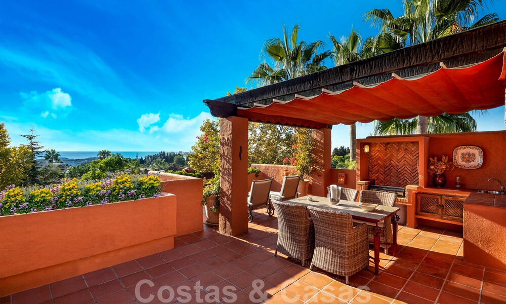 Luxe penthouse appartement te koop met zeezicht, op loopafstand van Puerto Banus in Nueva Andalucia, Marbella 29593