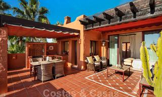 Luxe penthouse appartement te koop met zeezicht, op loopafstand van Puerto Banus in Nueva Andalucia, Marbella 29595 