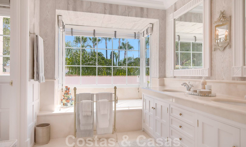 Spectaculaire, elegante villa te koop nabij het strand in het westen van Marbella 29413