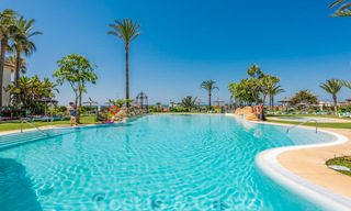 Exclusief eerstelijns strand penthouse appartement te koop in Los Monteros, Marbella 29583 