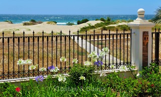 Exclusief eerstelijns strand penthouse appartement te koop in Los Monteros, Marbella 29591 