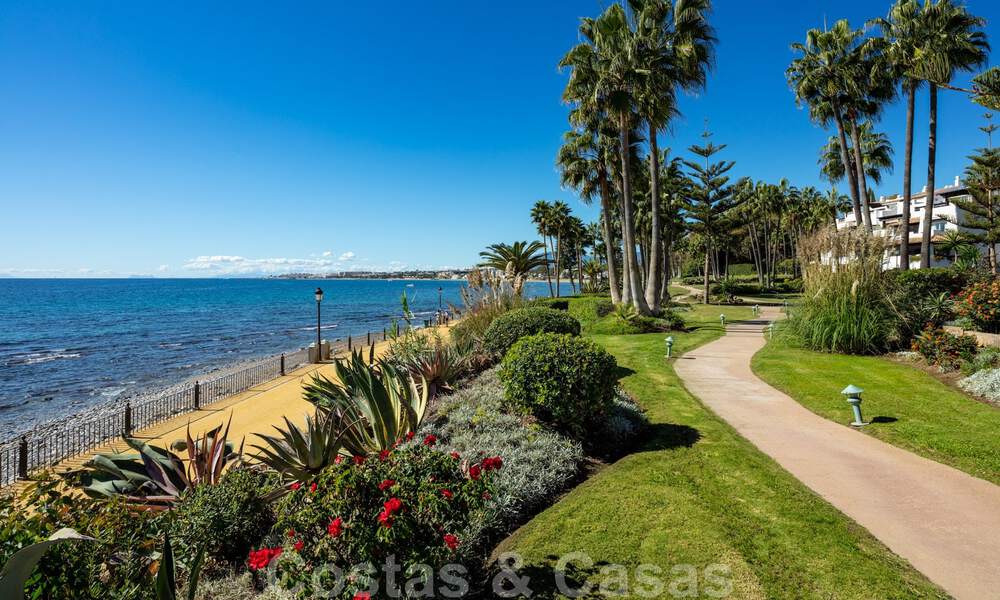 Luxueus gerenoveerd appartement met prachtig uitzicht op zee te koop in Puente Romano - Golden Mile, Marbella 29906