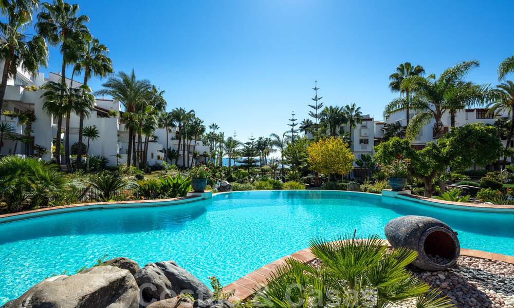 Luxueus gerenoveerd appartement met prachtig uitzicht op zee te koop in Puente Romano - Golden Mile, Marbella 29907