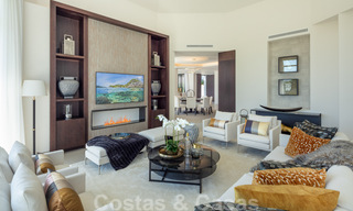 Elegant gerenoveerde villa in Aloha, Nueva Andalucia, Marbella. Eerstelijn golf op een verhoogde positie met prachtig uitzicht. 29940 