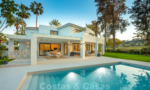 Elegant gerenoveerde eerstelijnsgolf villa te koop in het hart van de Golfvallei in Nueva Andalucia, Marbella 30053