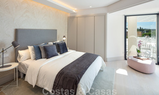 Stijlvol gerenoveerde villa te koop met prachtig uitzicht op de bergen in Nueva Andalucia - Marbella, op loopafstand van voorzieningen 30285 