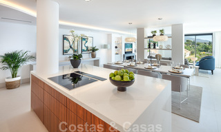 Stijlvol gerenoveerde villa te koop met prachtig uitzicht op de bergen in Nueva Andalucia - Marbella, op loopafstand van voorzieningen 30301 