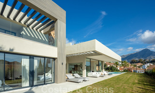 Laatste villa! Hedendaagse moderne nieuwbouw villa met zeezicht te koopin Nueva Andalucia, Marbella 30343 