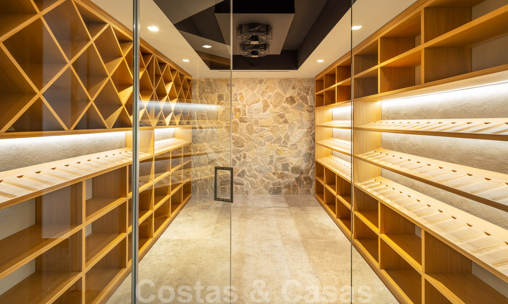 Gloednieuwe villa in eigentijdse stijl in een gated community met panoramisch zeezicht te koop in Benahavis - Marbella 30660