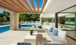 Gloednieuwe villa in eigentijdse stijl in een gated community met panoramisch zeezicht te koop in Benahavis - Marbella 30665 