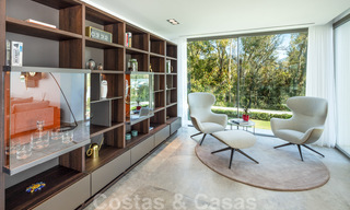 Gloednieuwe villa in eigentijdse stijl in een gated community met panoramisch zeezicht te koop in Benahavis - Marbella 30671 