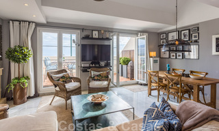 Gerenoveerd penthouse appartement te koop met zeezicht en op wandelafstand van alle voorzieningen en Puerto Banus in Nueva Andalucia, Marbella 31182 