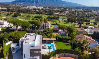 Moderne designvilla te koop in het hart van Nueva Andalucia, Marbella 30822 