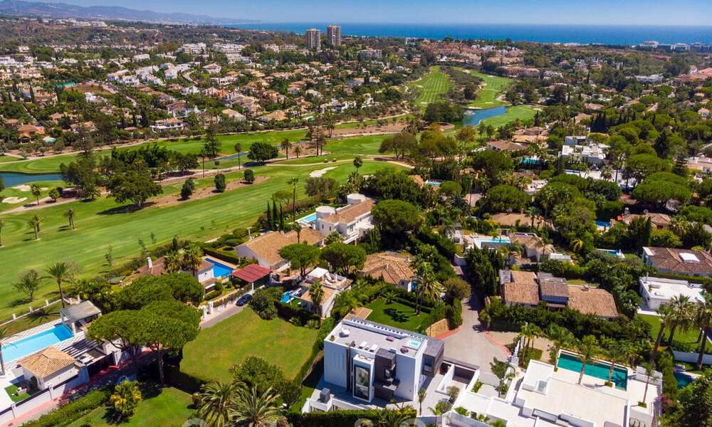Moderne designvilla te koop in het hart van Nueva Andalucia, Marbella 30840