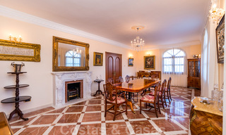 Statige landelijke villa te koop in een klassieke Mediterrane stijl op de New Golden Mile, dicht bij het strand en Estepona centrum 31393 