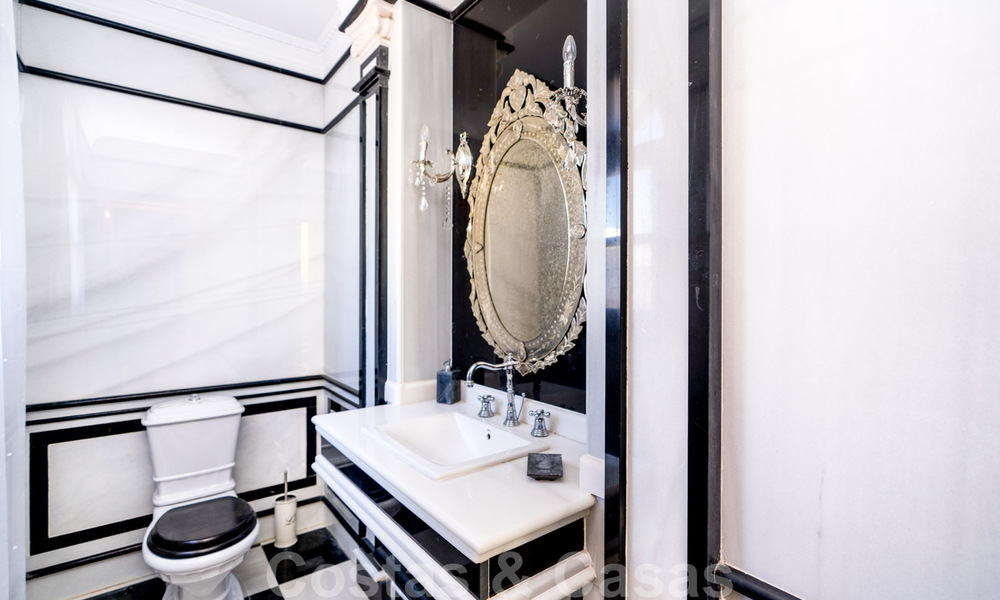 Statige landelijke villa te koop in een klassieke Mediterrane stijl op de New Golden Mile, dicht bij het strand en Estepona centrum 31404