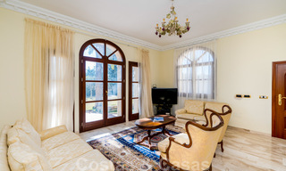 Statige landelijke villa te koop in een klassieke Mediterrane stijl op de New Golden Mile, dicht bij het strand en Estepona centrum 31410 