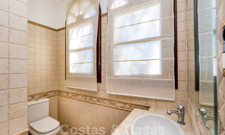 Statige landelijke villa te koop in een klassieke Mediterrane stijl op de New Golden Mile, dicht bij het strand en Estepona centrum 31411 