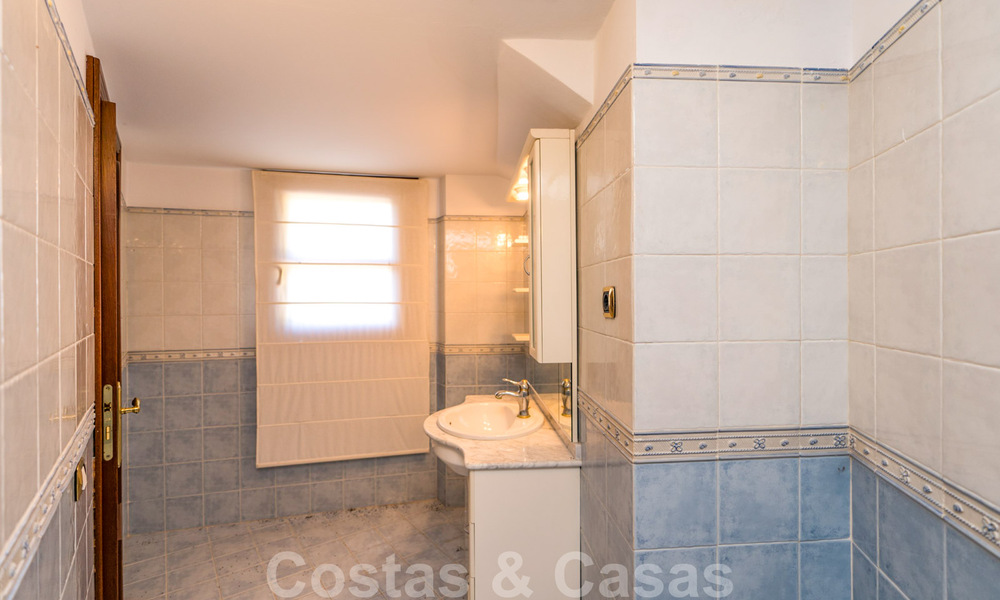 Statige landelijke villa te koop in een klassieke Mediterrane stijl op de New Golden Mile, dicht bij het strand en Estepona centrum 31430