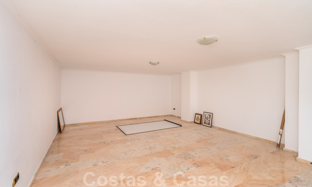 Statige landelijke villa te koop in een klassieke Mediterrane stijl op de New Golden Mile, dicht bij het strand en Estepona centrum 31433