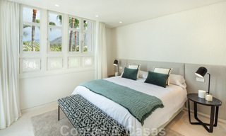 Toplocatie, volledig gerenoveerd penthouse met gedeeltelijk zeezicht te koop in Puente Romano - Golden Mile, Marbella 31251 