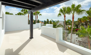 Toplocatie, volledig gerenoveerd penthouse met gedeeltelijk zeezicht te koop in Puente Romano - Golden Mile, Marbella 31255 