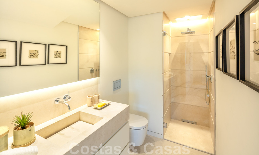 Toplocatie, volledig gerenoveerd penthouse met gedeeltelijk zeezicht te koop in Puente Romano - Golden Mile, Marbella 31257