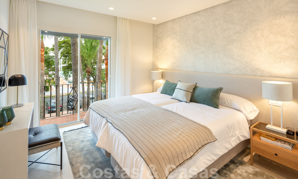 Toplocatie, volledig gerenoveerd penthouse met gedeeltelijk zeezicht te koop in Puente Romano - Golden Mile, Marbella 31259