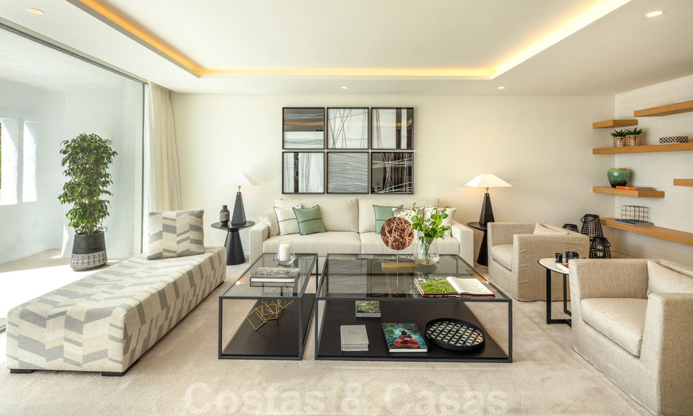 Toplocatie, volledig gerenoveerd penthouse met gedeeltelijk zeezicht te koop in Puente Romano - Golden Mile, Marbella 31262