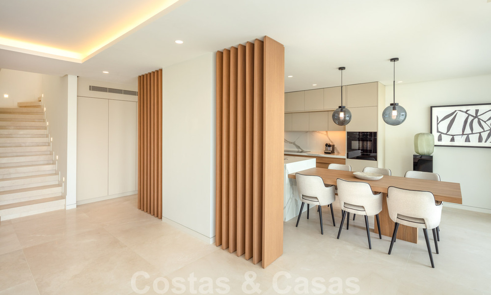 Toplocatie, volledig gerenoveerd penthouse met gedeeltelijk zeezicht te koop in Puente Romano - Golden Mile, Marbella 31265